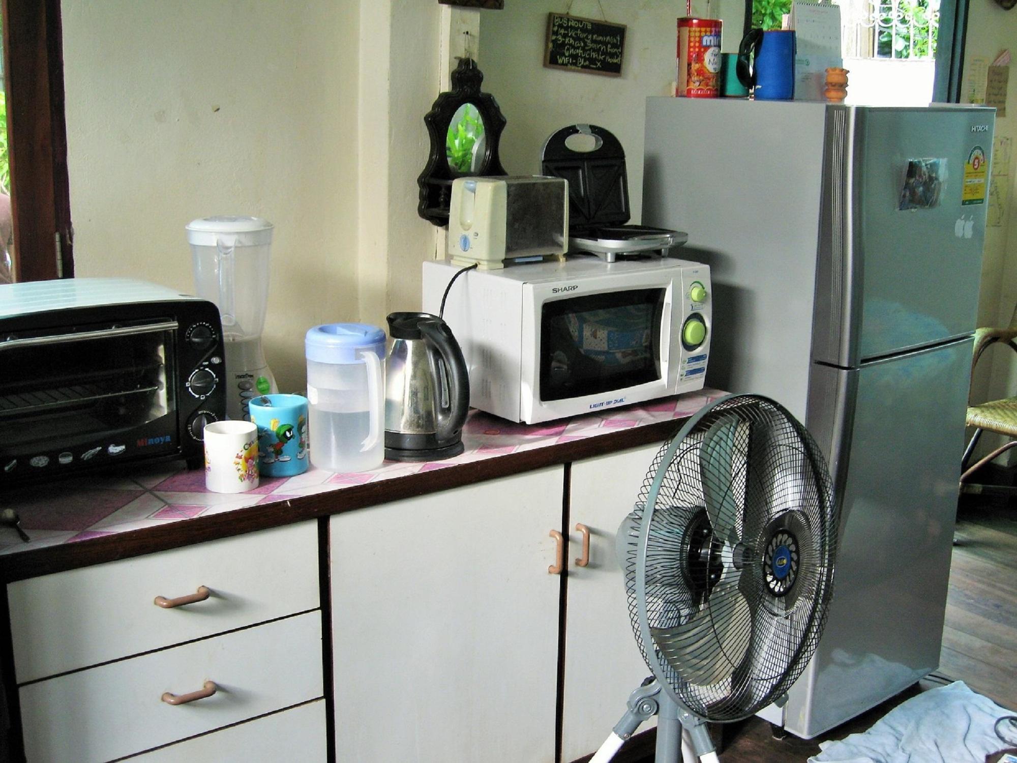 Bluefin Guesthouse Bangkok Exteriör bild